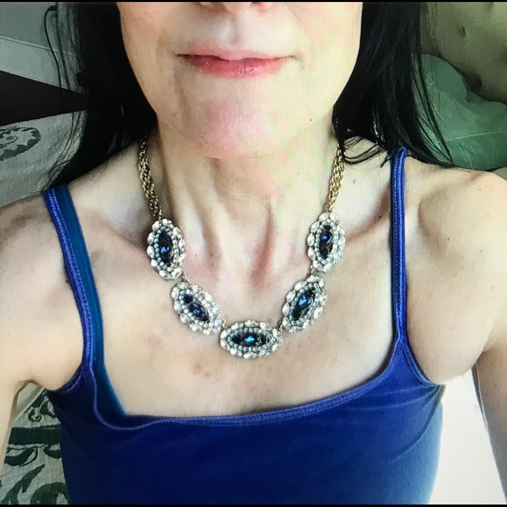 Beautiful BR crystal necklace - Picture 3 of 6